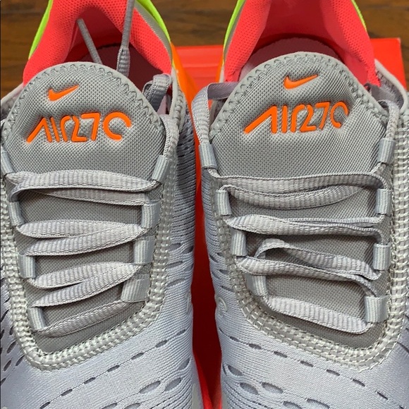 NIKE AIR MAX 270 GS 'WOLF GREY HOT PUNCH' - Picture 4 of 16